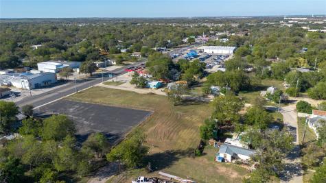 784 W Court Street Seguin TX 78155