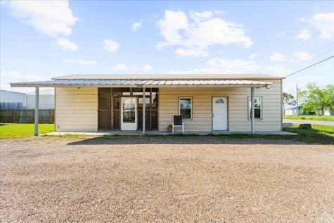 115 N Byers Street Port O'connor TX 77982