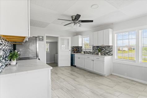 115 N Byers Street Port O'connor TX 77982