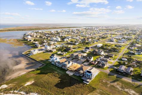 115 N Byers Street Port O'connor TX 77982
