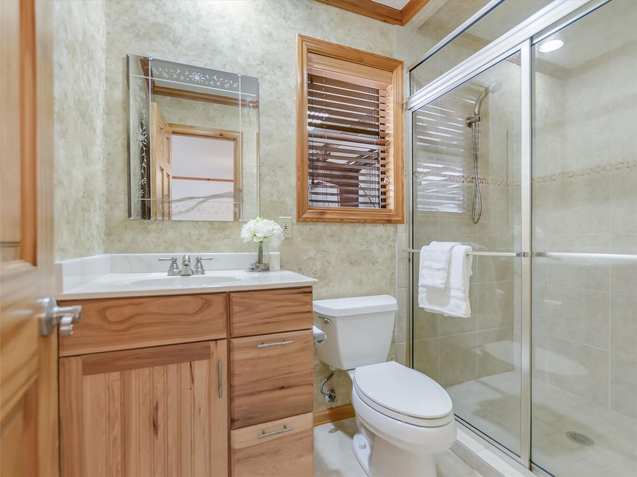 108 Mooney Circle Spicewood TX 78669