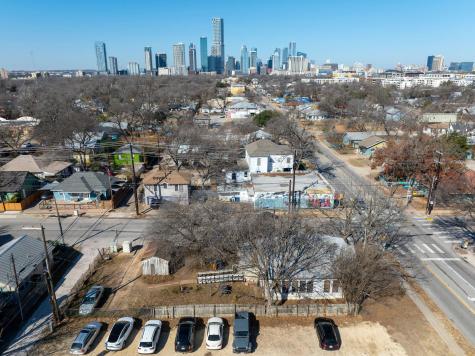 2201 E Cesar Chavez Street Austin TX 78702