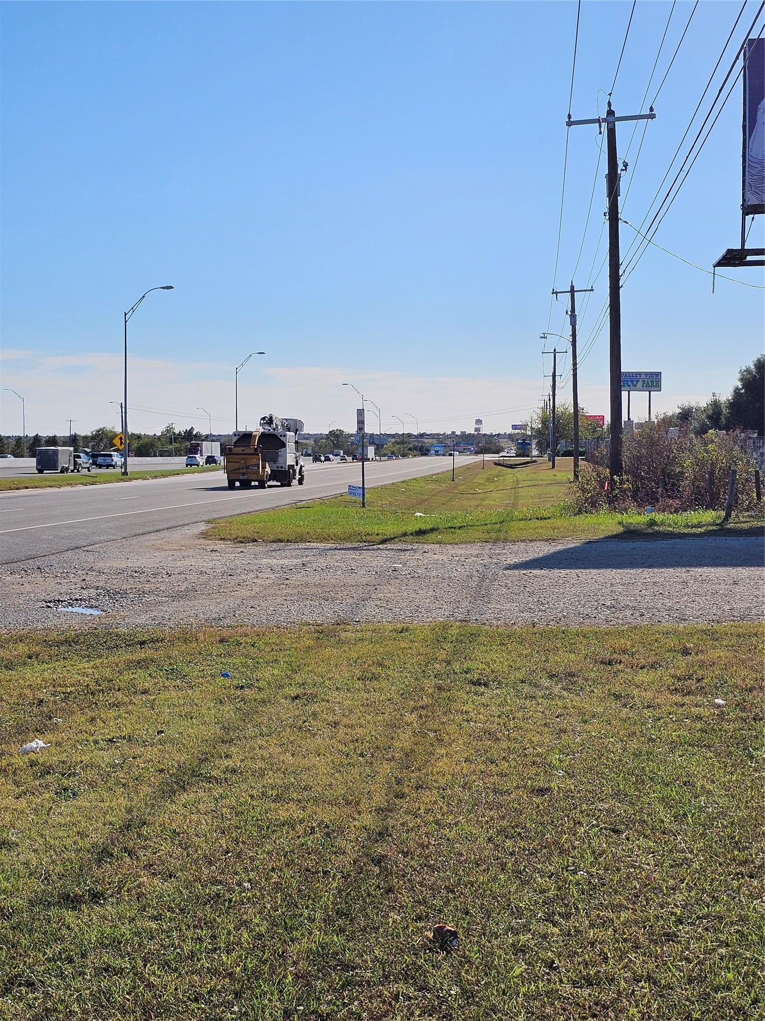 13615 N Interstate 35 Highway Jarrell TX 76537