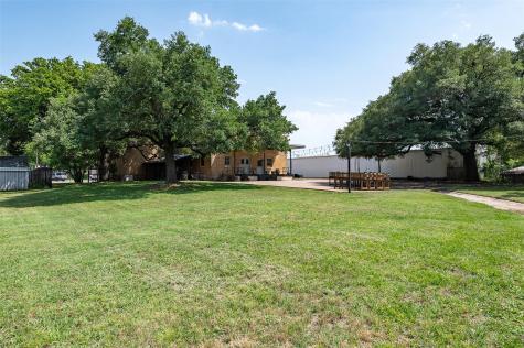 102 W Fox Street Caldwell TX 77836