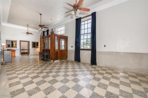 102 W Fox Street Caldwell TX 77836