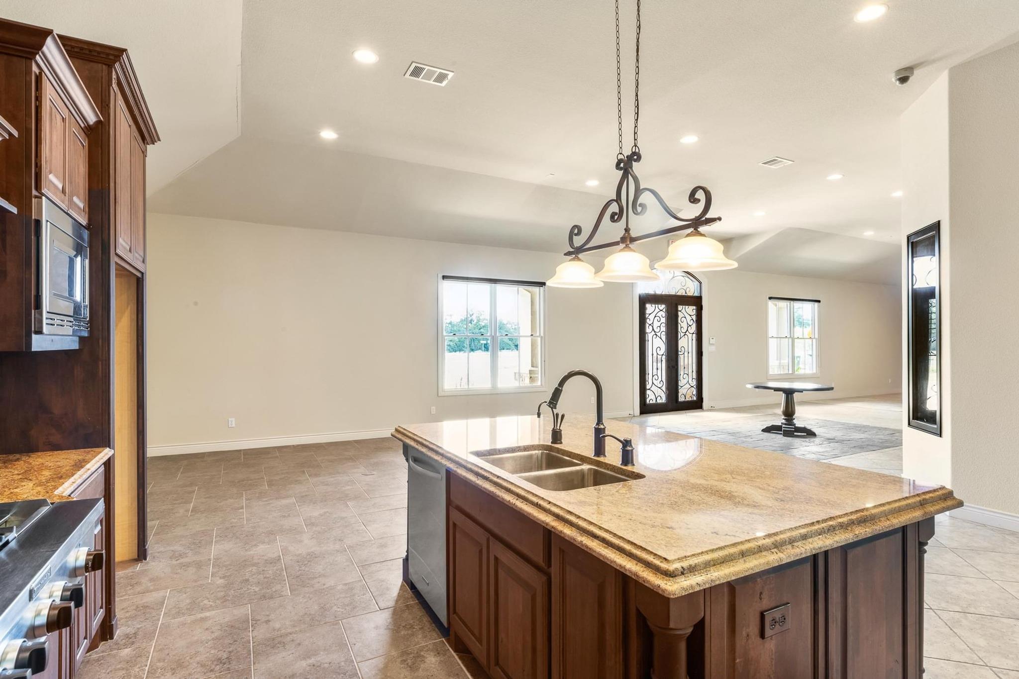 105 Applewood Drive Cedar Creek TX 78612