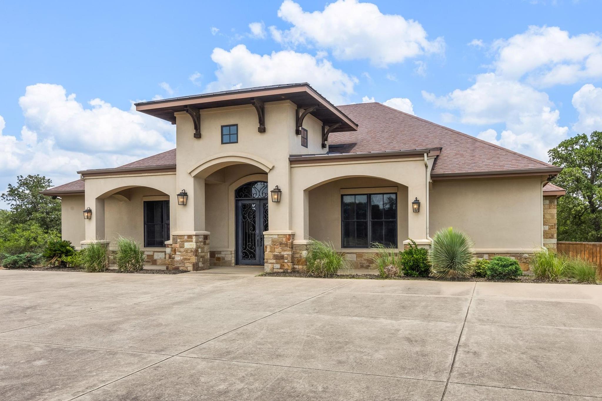 105 Applewood Drive Cedar Creek TX 78612