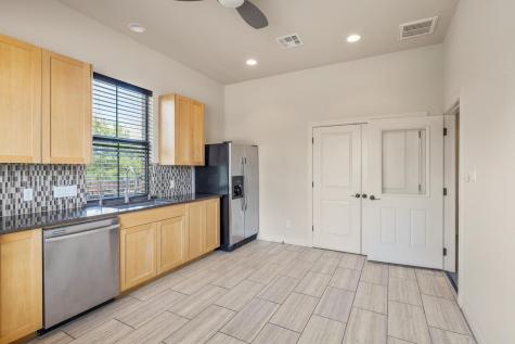 105 Applewood Drive Cedar Creek TX 78612