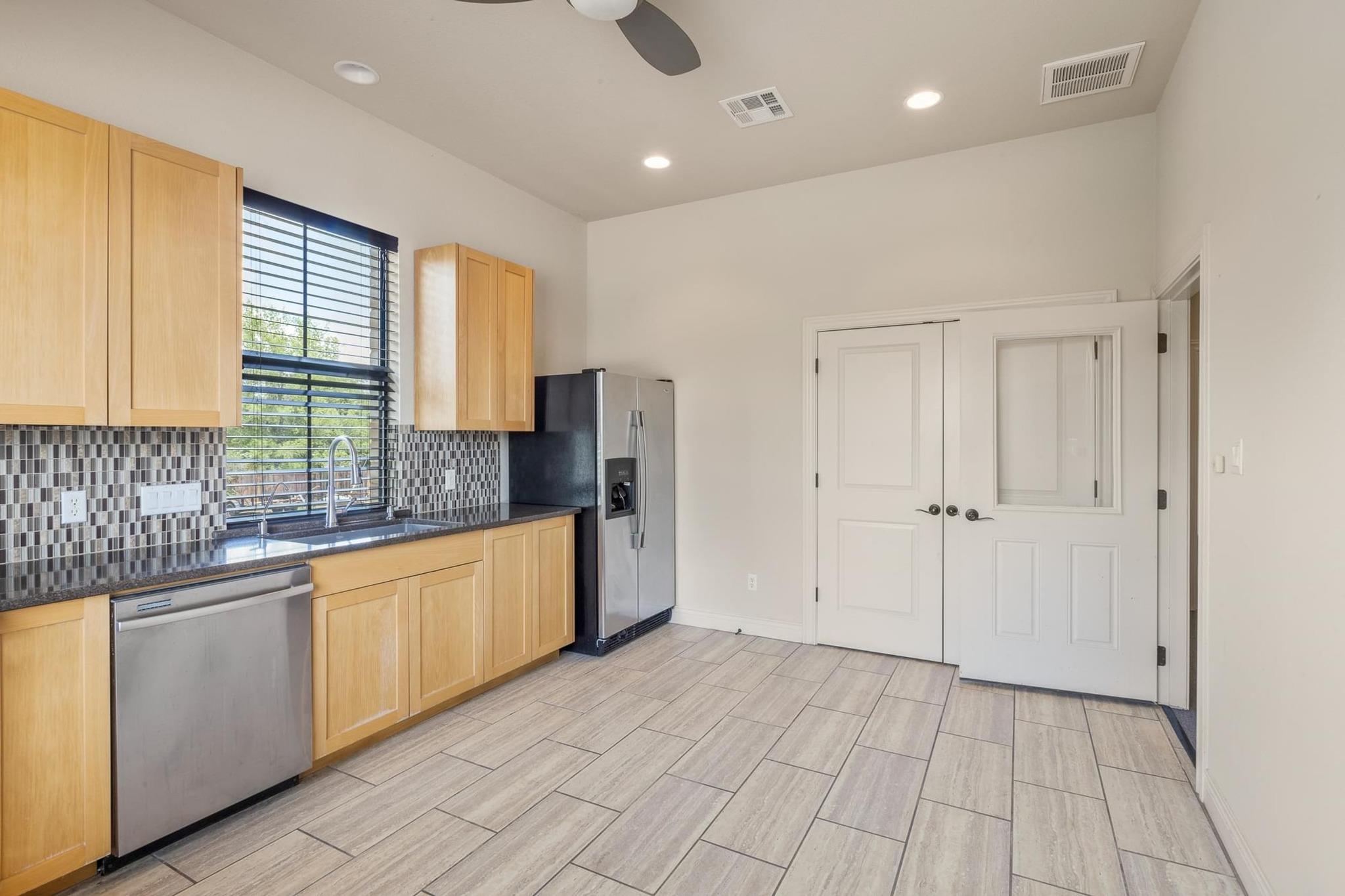 105 Applewood Drive Cedar Creek TX 78612