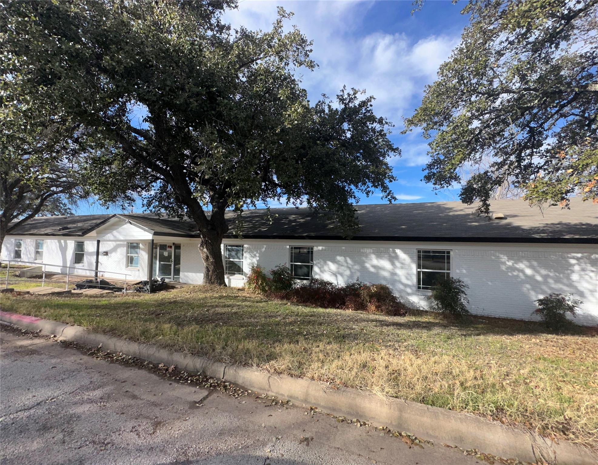1405 W Storey Street San Saba TX 76877