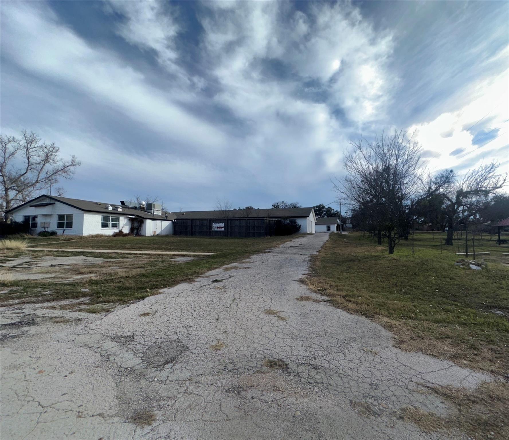 1405 W Storey Street San Saba TX 76877