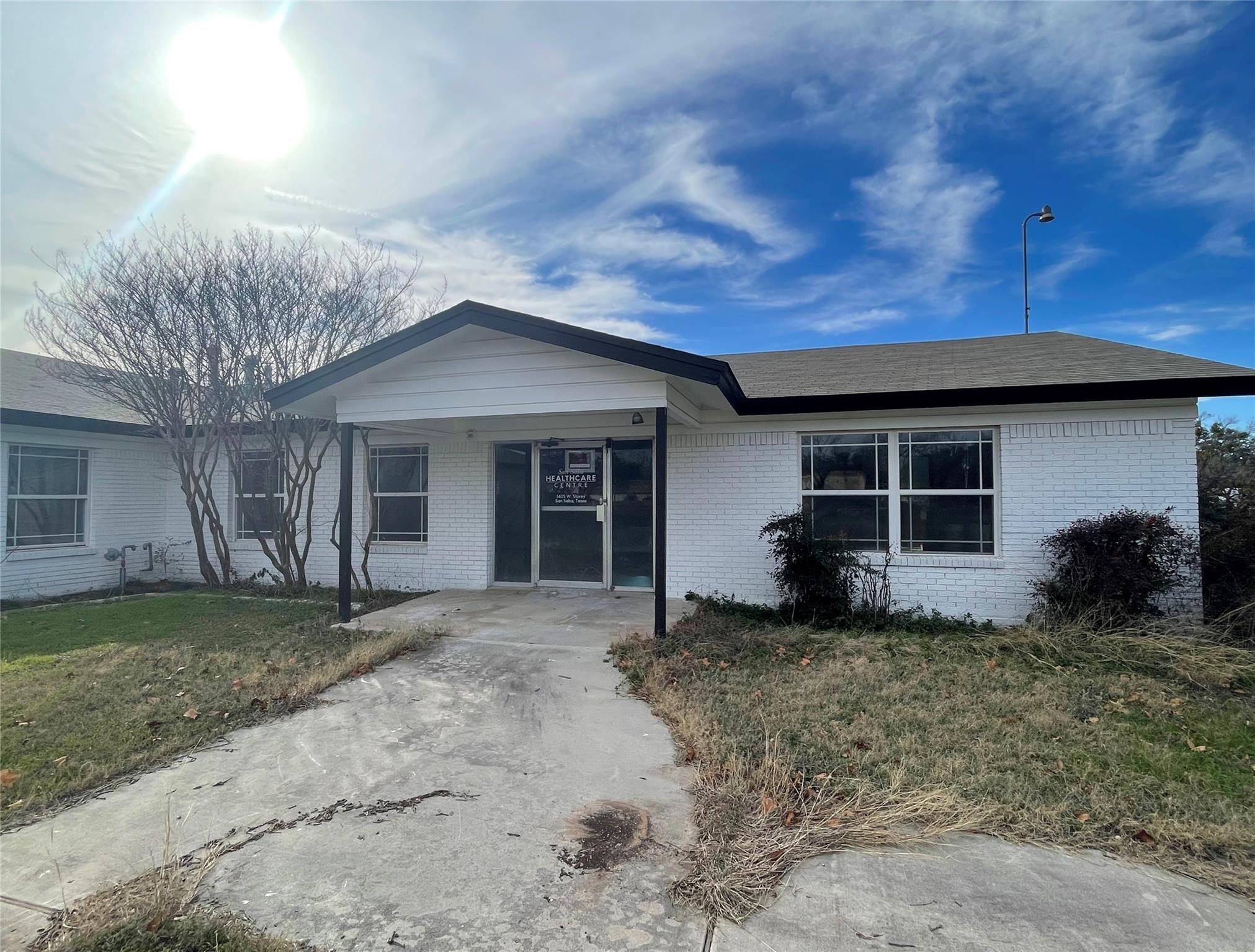 1405 W Storey Street San Saba TX 76877