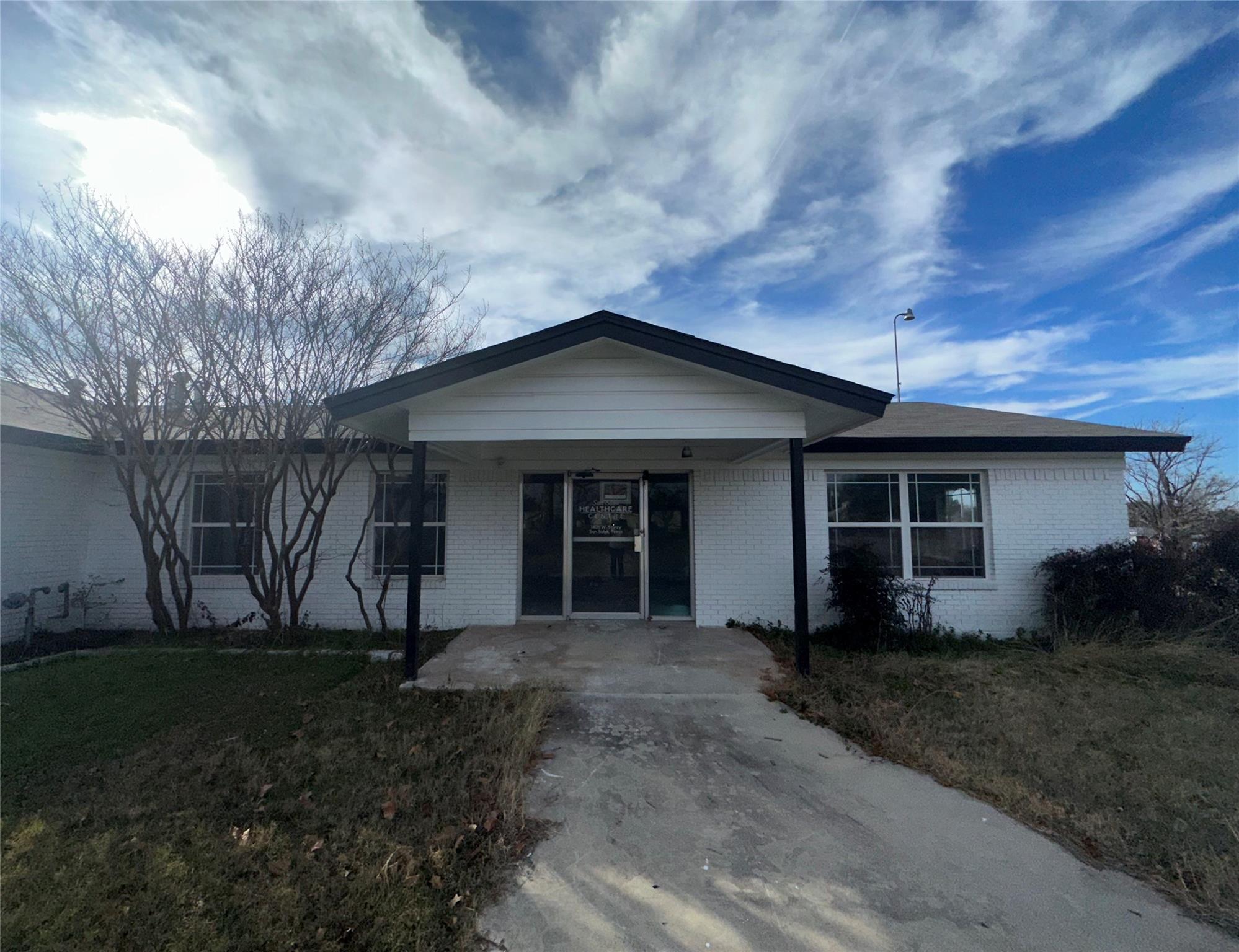 1405 W Storey Street San Saba TX 76877