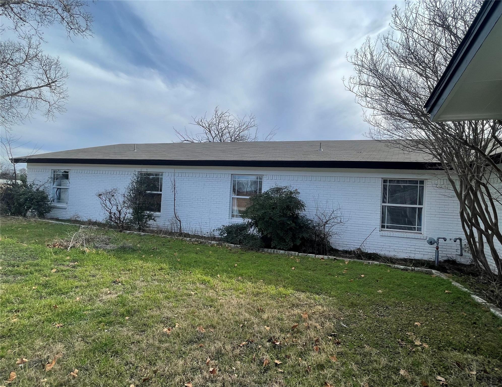 1405 W Storey Street San Saba TX 76877