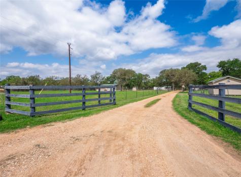 279 Highline Drive Bastrop TX 78602