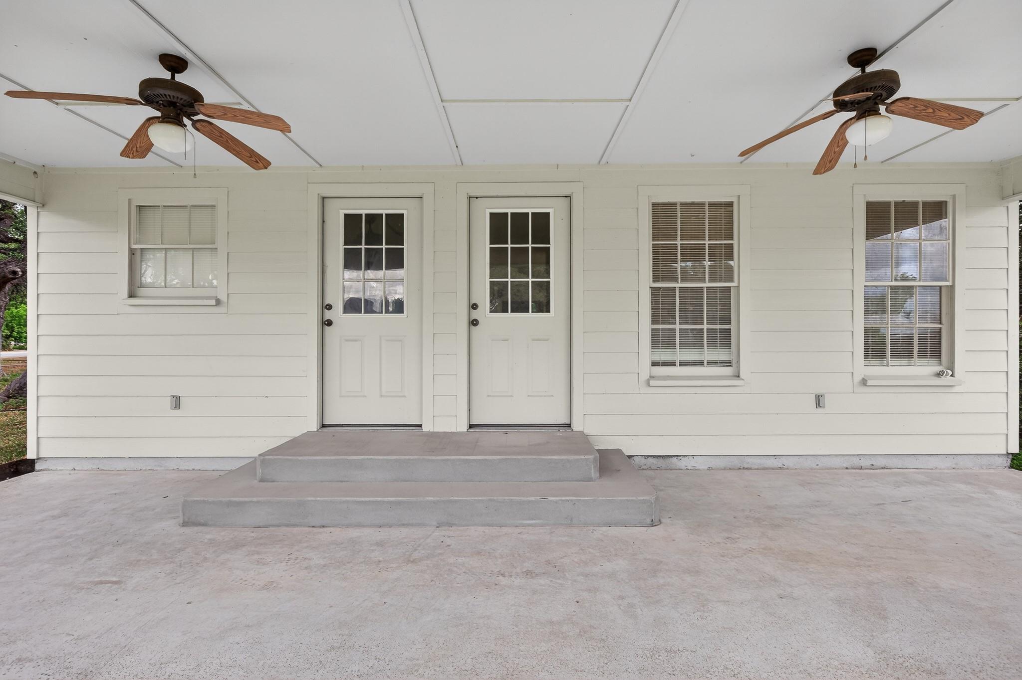 410 N West Bertram TX 78605
