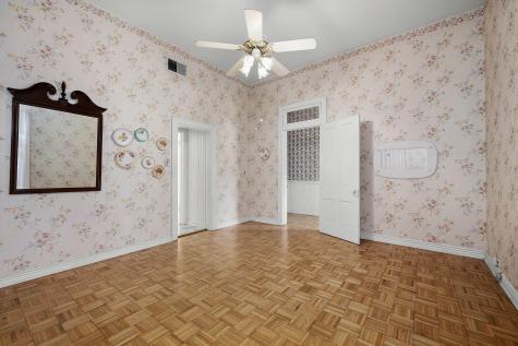 633 S Castell Avenue New Braunfels TX 78130