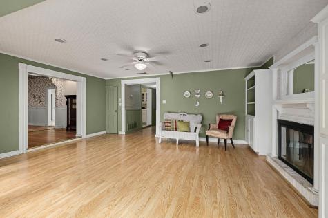 633 S Castell Avenue New Braunfels TX 78130