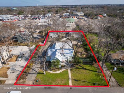 633 S Castell Avenue New Braunfels TX 78130