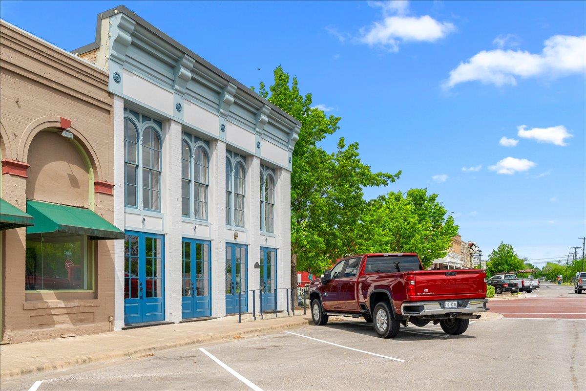 117 East Street Hutto TX 78634