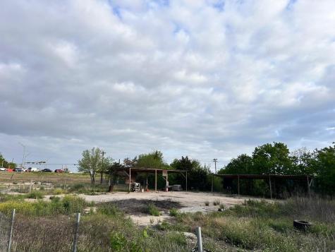 10412 Highway Fm 812 Highway Del Valle TX 78617