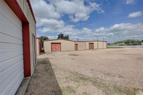 1410 Us Highway 90a East Hallettsville TX 77964