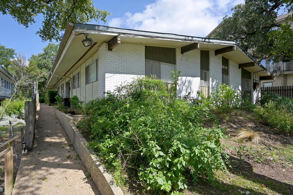 1300 And 1302 Norwalk Lane Austin TX 78703