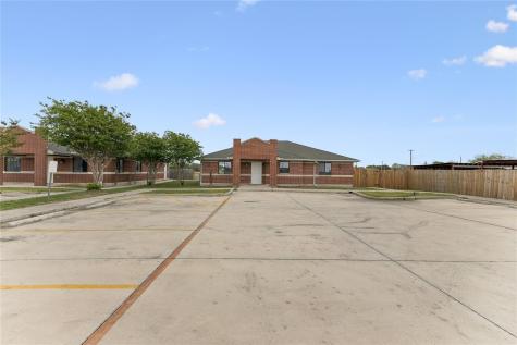 1020 S Guadalupe Street Lockhart TX 78644