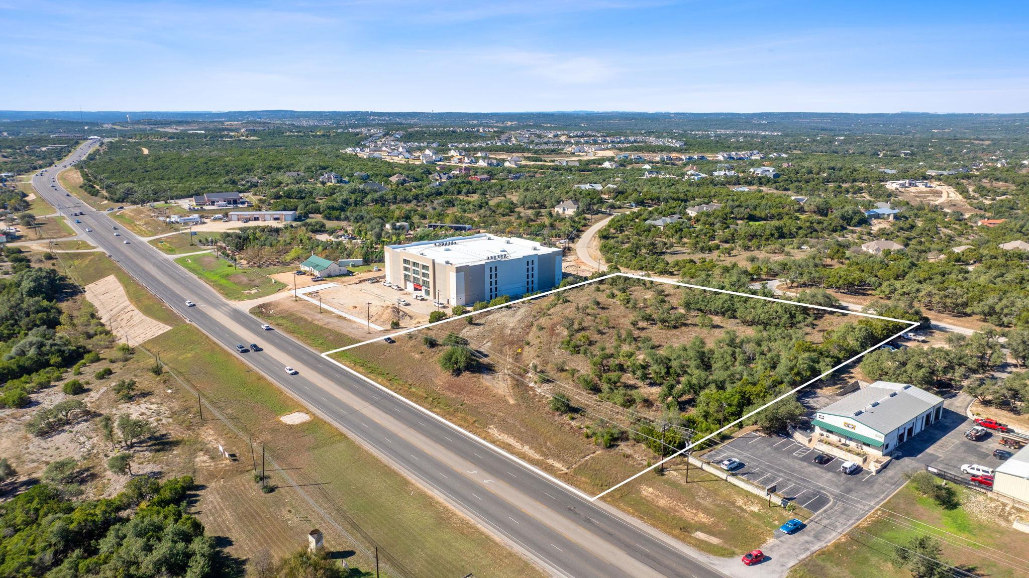 3981 & 3983 E Highway 290 Dripping Springs TX 78620