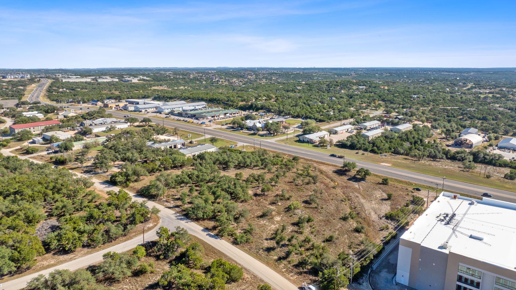 3981 & 3983 E Highway 290 Dripping Springs TX 78620