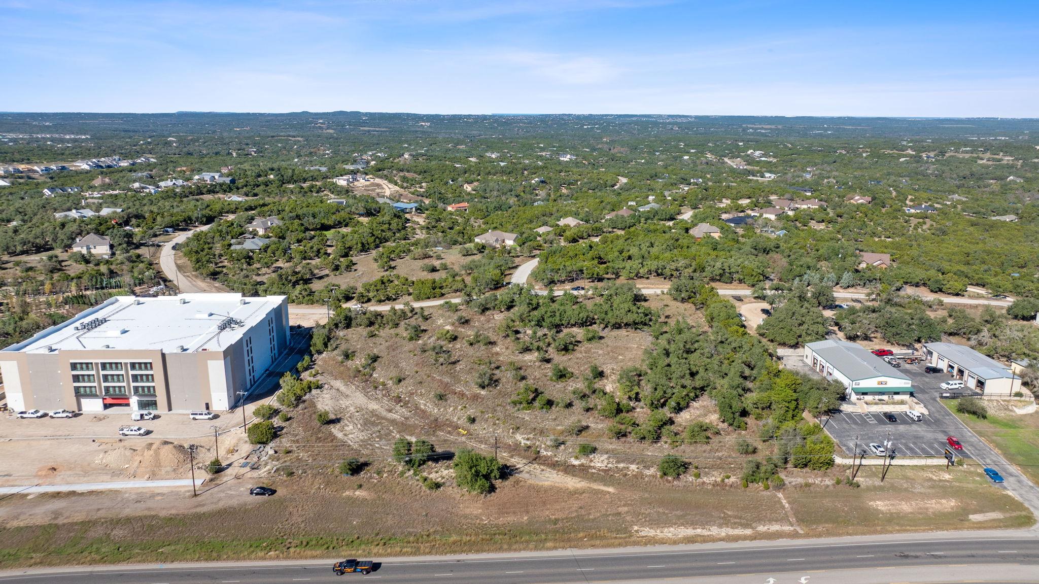 3981 & 3983 E Highway 290 Dripping Springs TX 78620