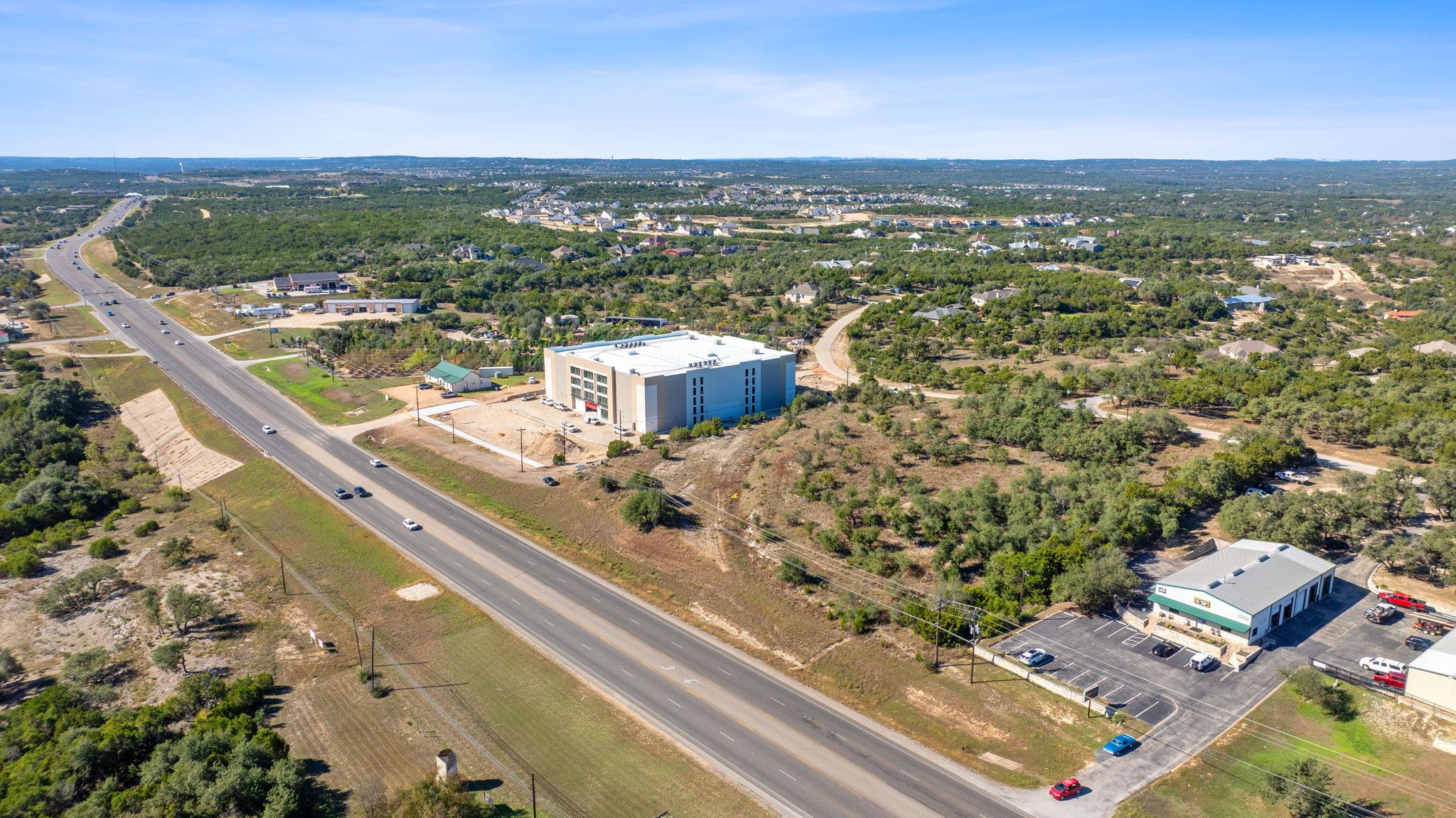 3981 & 3983 E Highway 290 Dripping Springs TX 78620