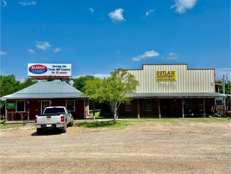 1698 S Us Hwy 281 Highway S Blanco TX 78606
