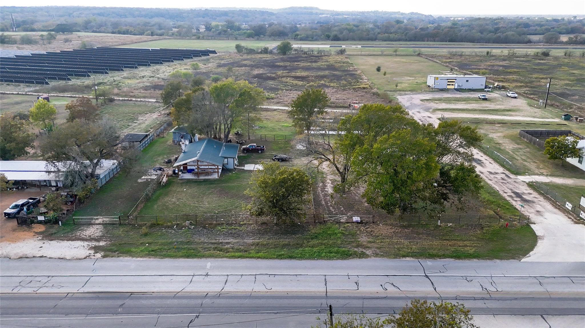 655 NW Loop 230 Smithville TX 78957
