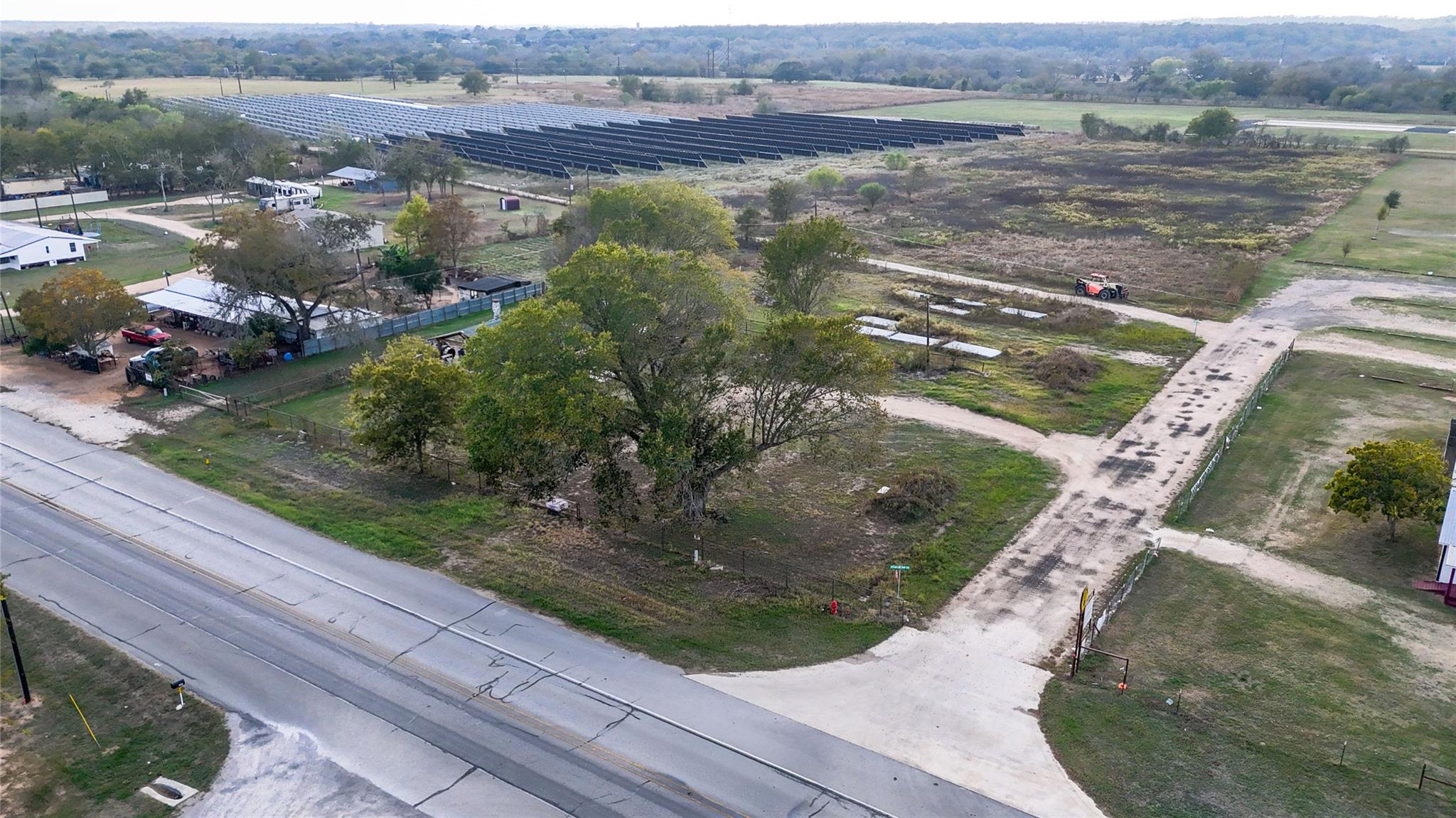 655 NW Loop 230 Smithville TX 78957