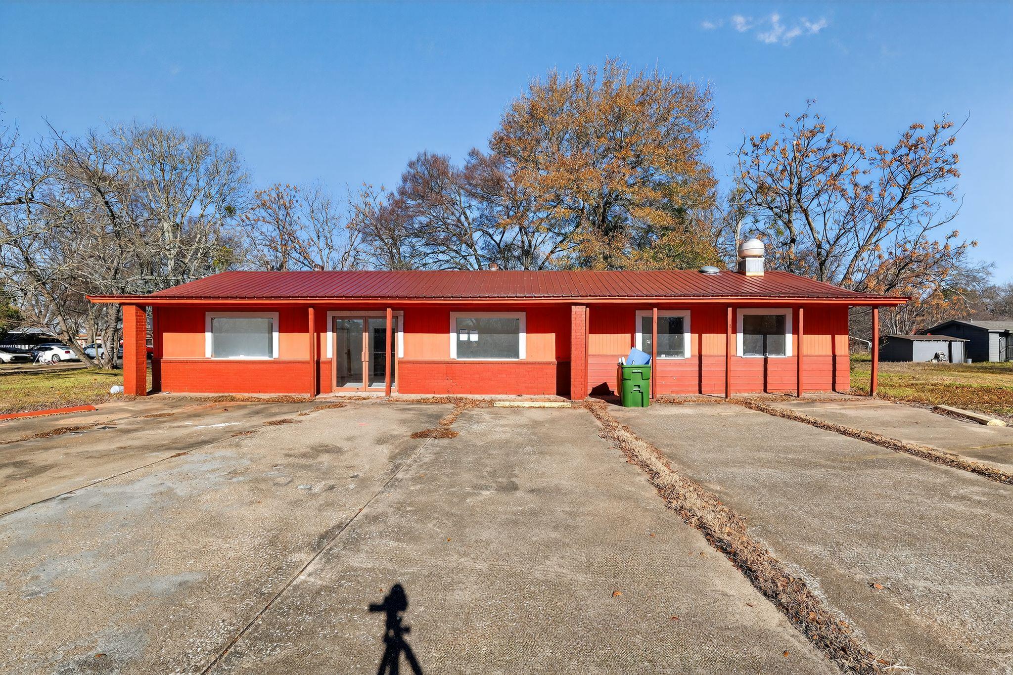 708 W 8th Street Hearne TX 77859