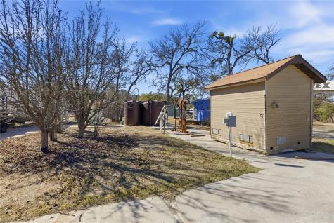196 Southern Drive Johnson City TX 78636