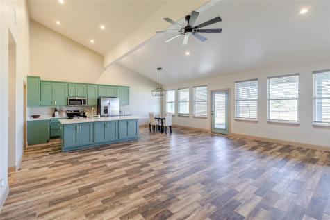 303 Bobs Trail Bastrop TX 78602