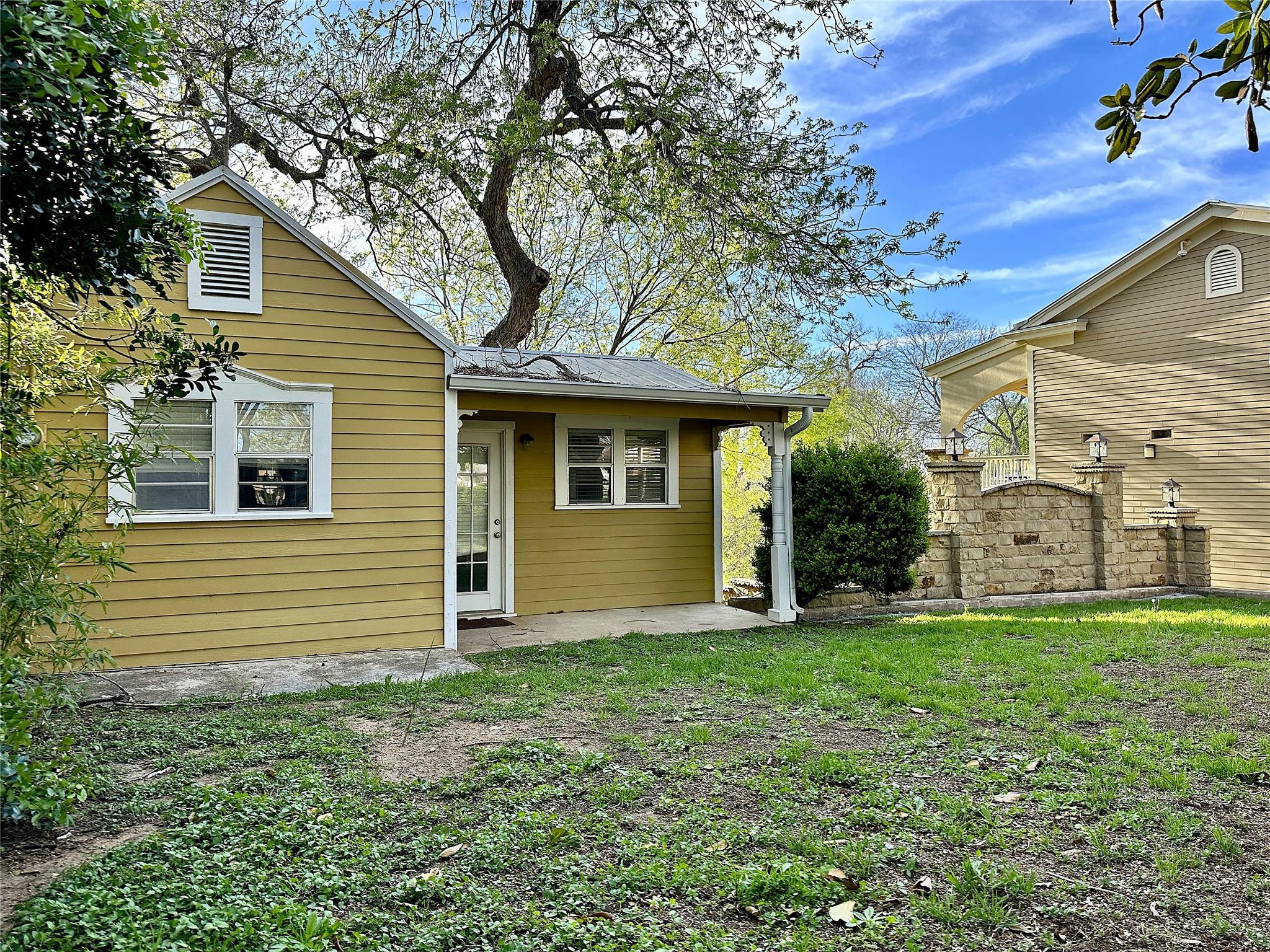 802 Main Street Bastrop TX 78602