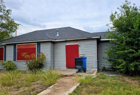 914 Porter & 901 W 5th Taylor TX 76574