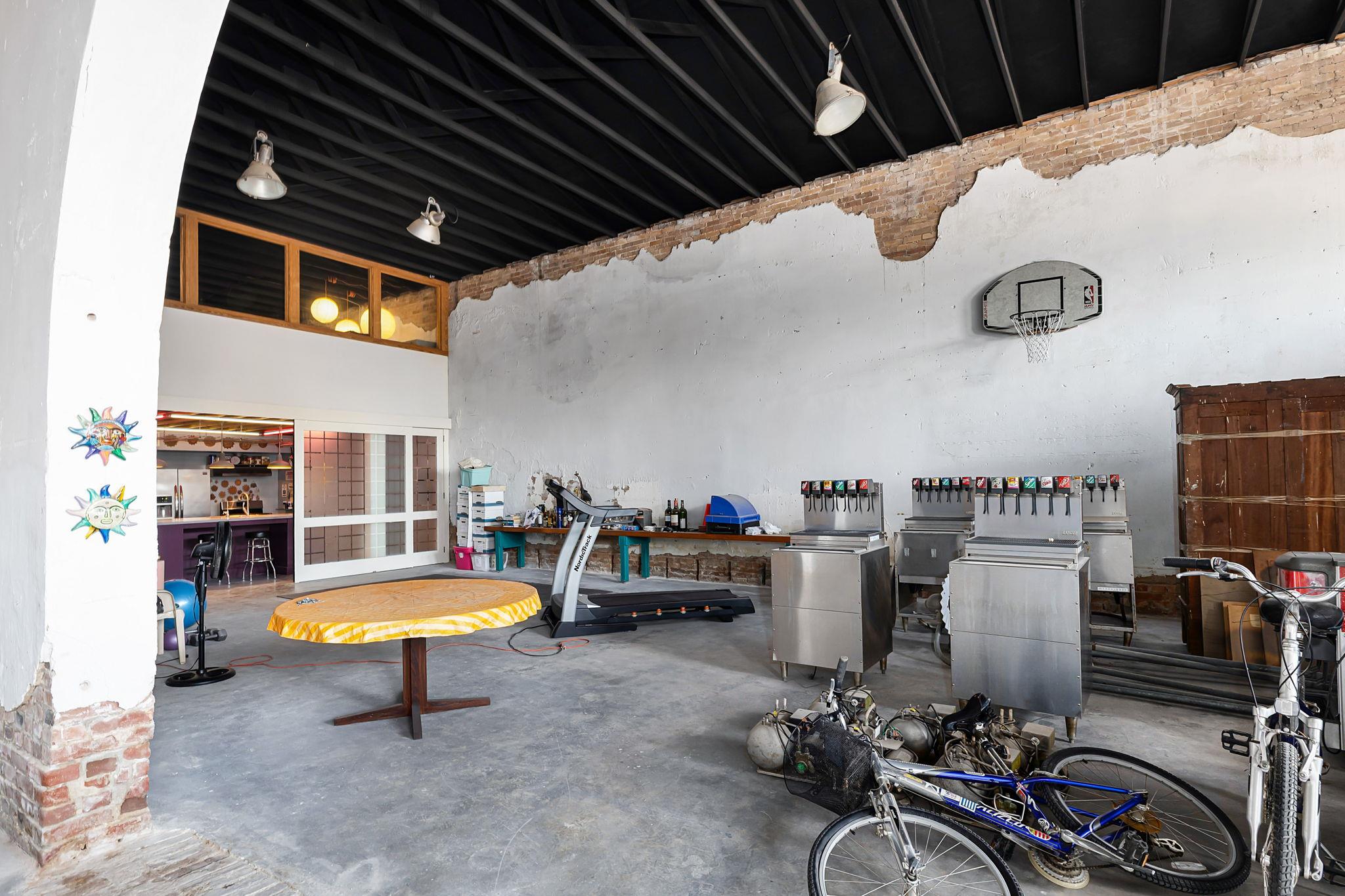 207 E Clark Street Bartlett TX 76511