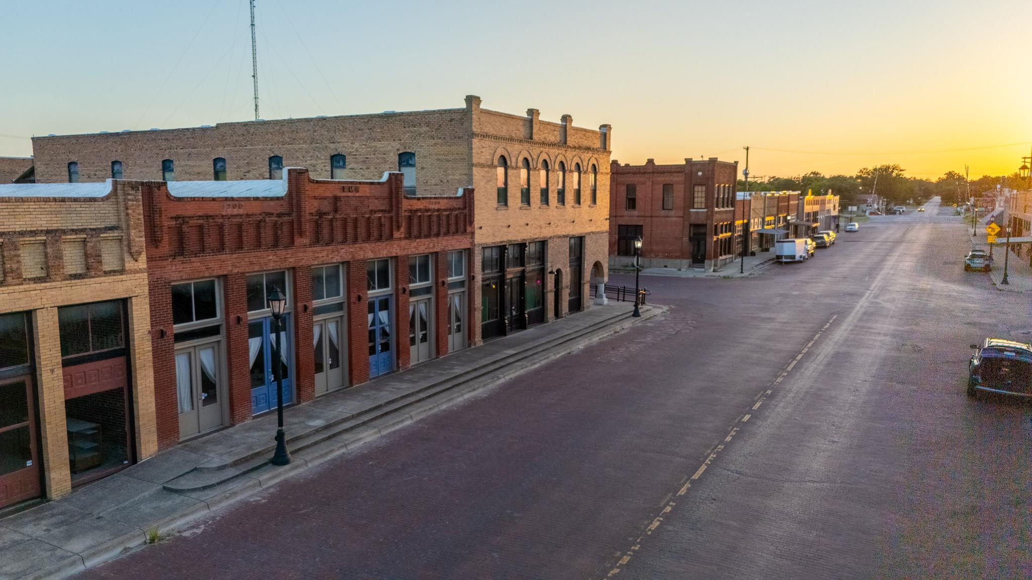 207 E Clark Street Bartlett TX 76511