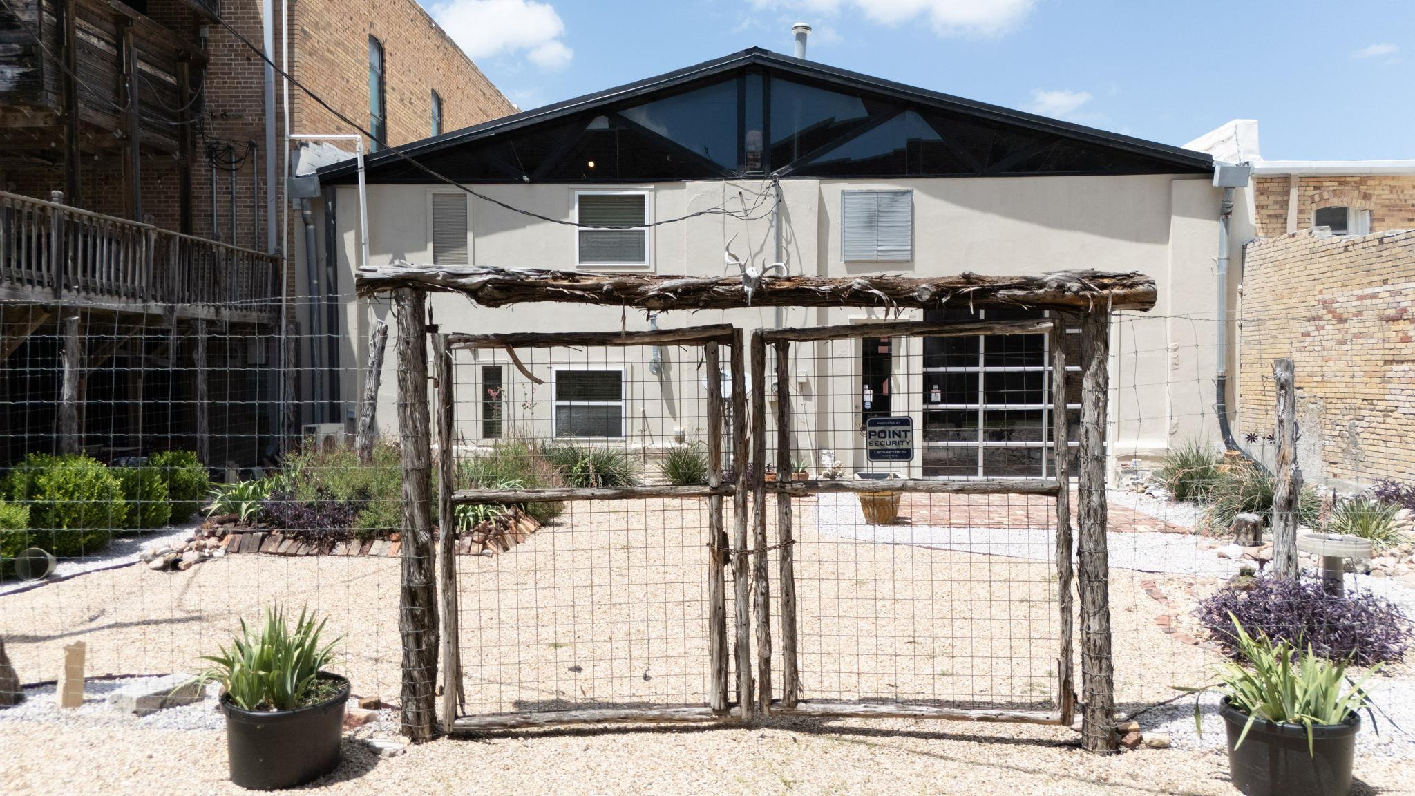207 E Clark Street Bartlett TX 76511