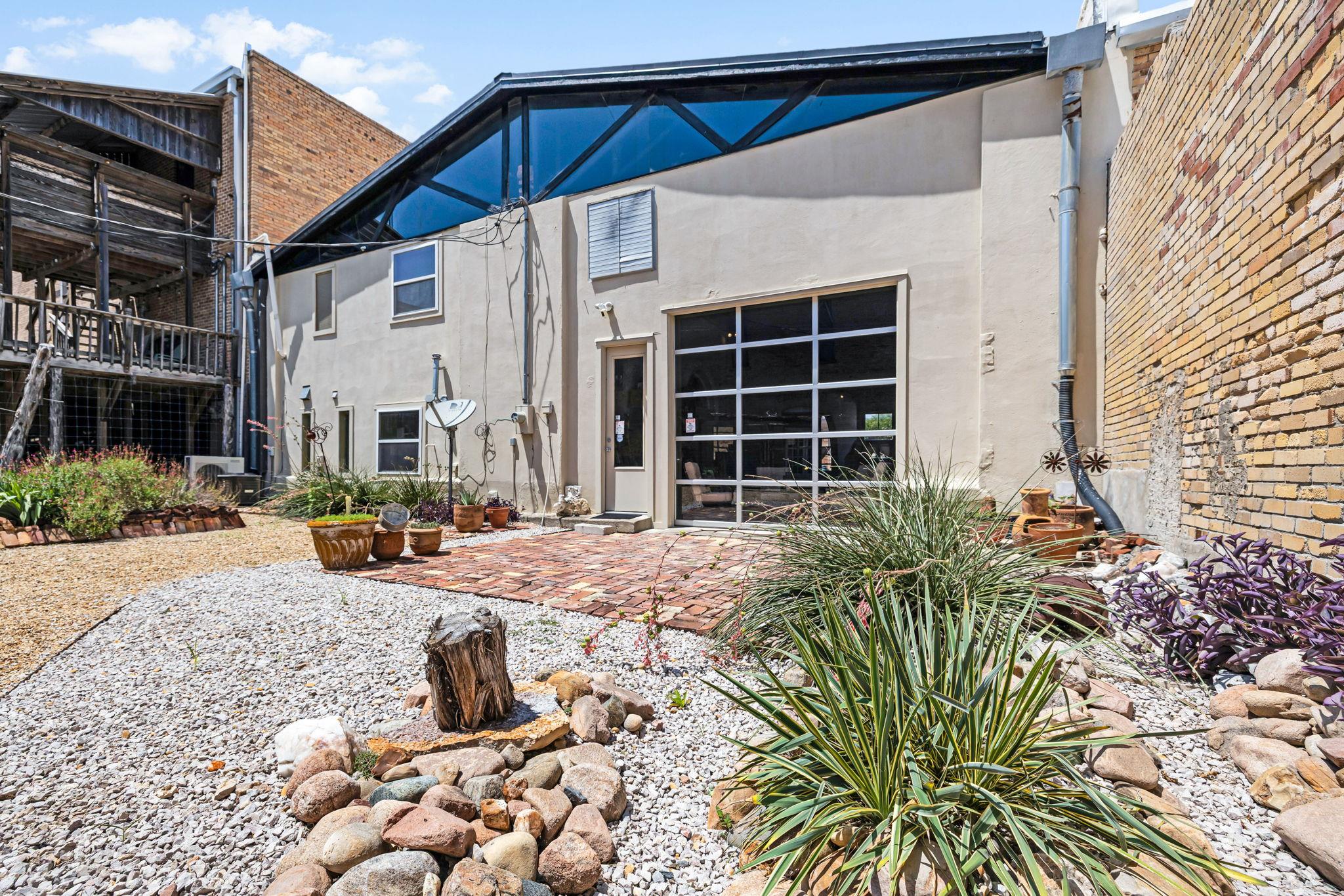 207 E Clark Street Bartlett TX 76511