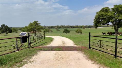 2792 Fm 535 Rosanky TX 78953