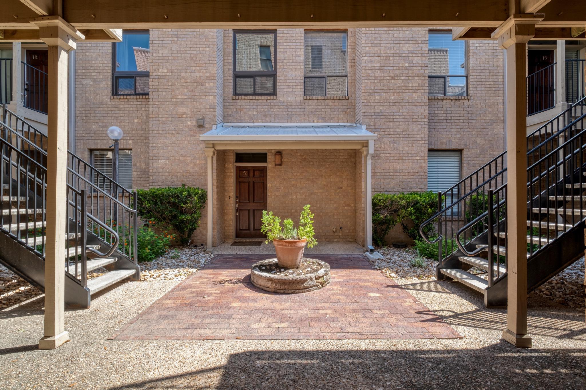 611 E 45th Street Austin TX 78751