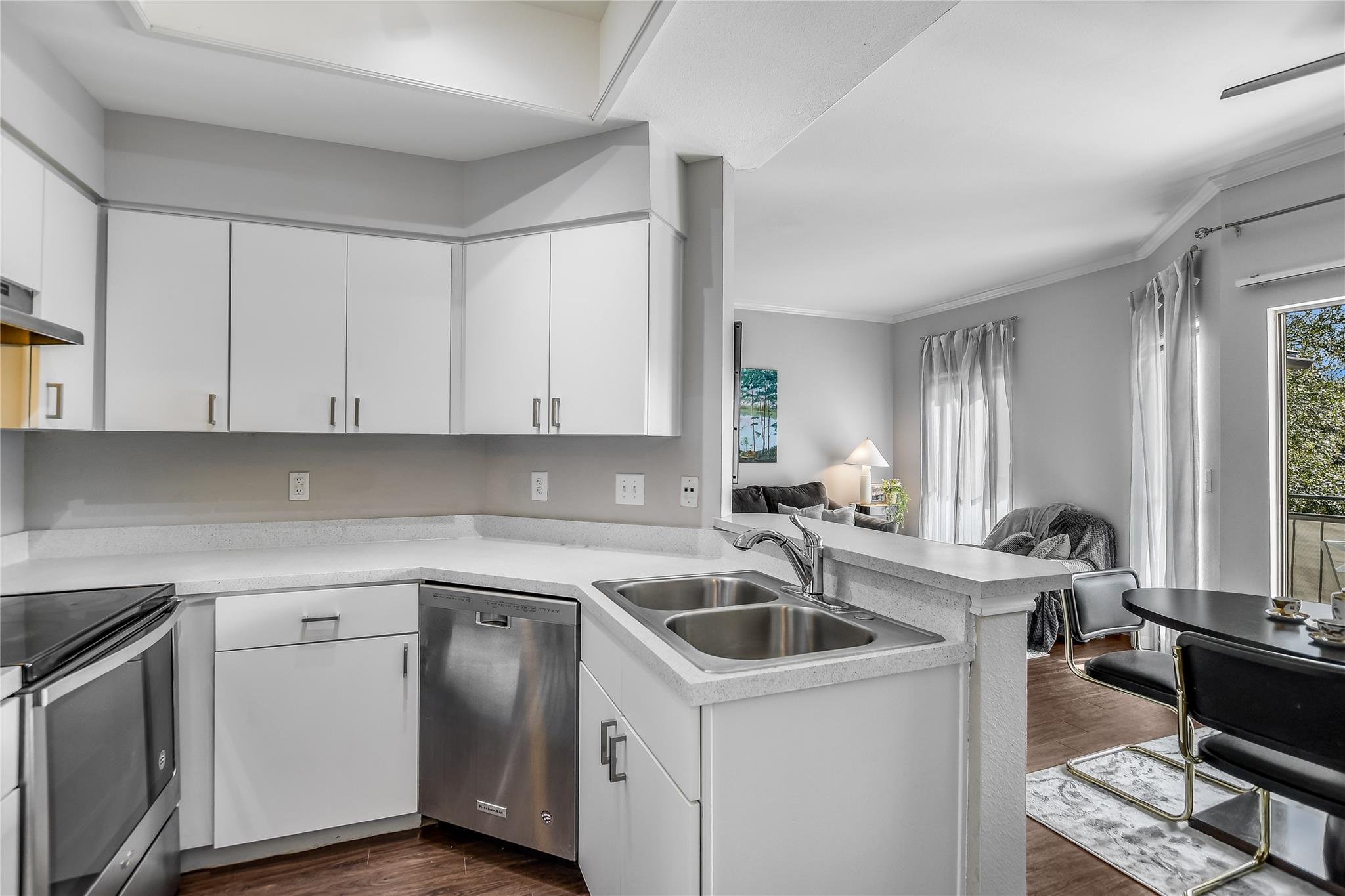 6000 Shepherd Mountain Cove Austin TX 78730