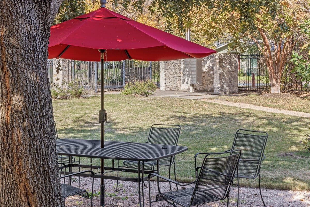 1601 Houston Street Austin TX 78756
