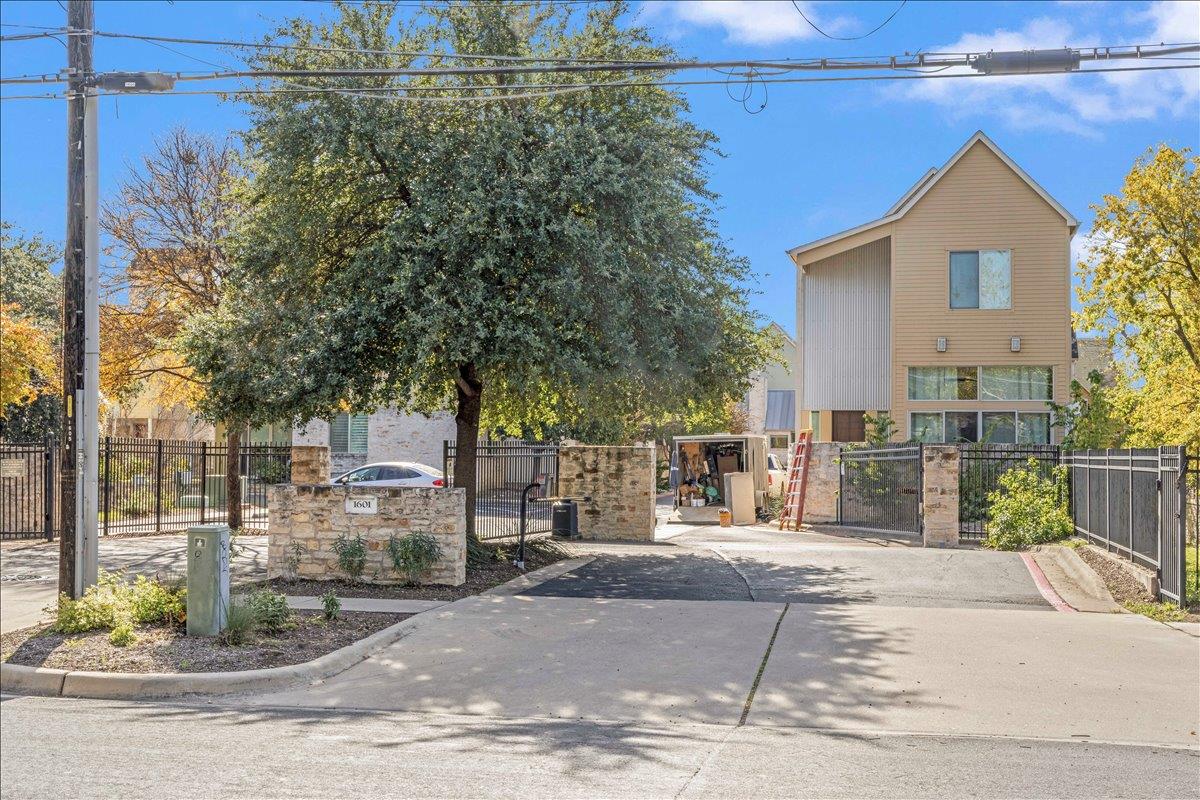 1601 Houston Street Austin TX 78756