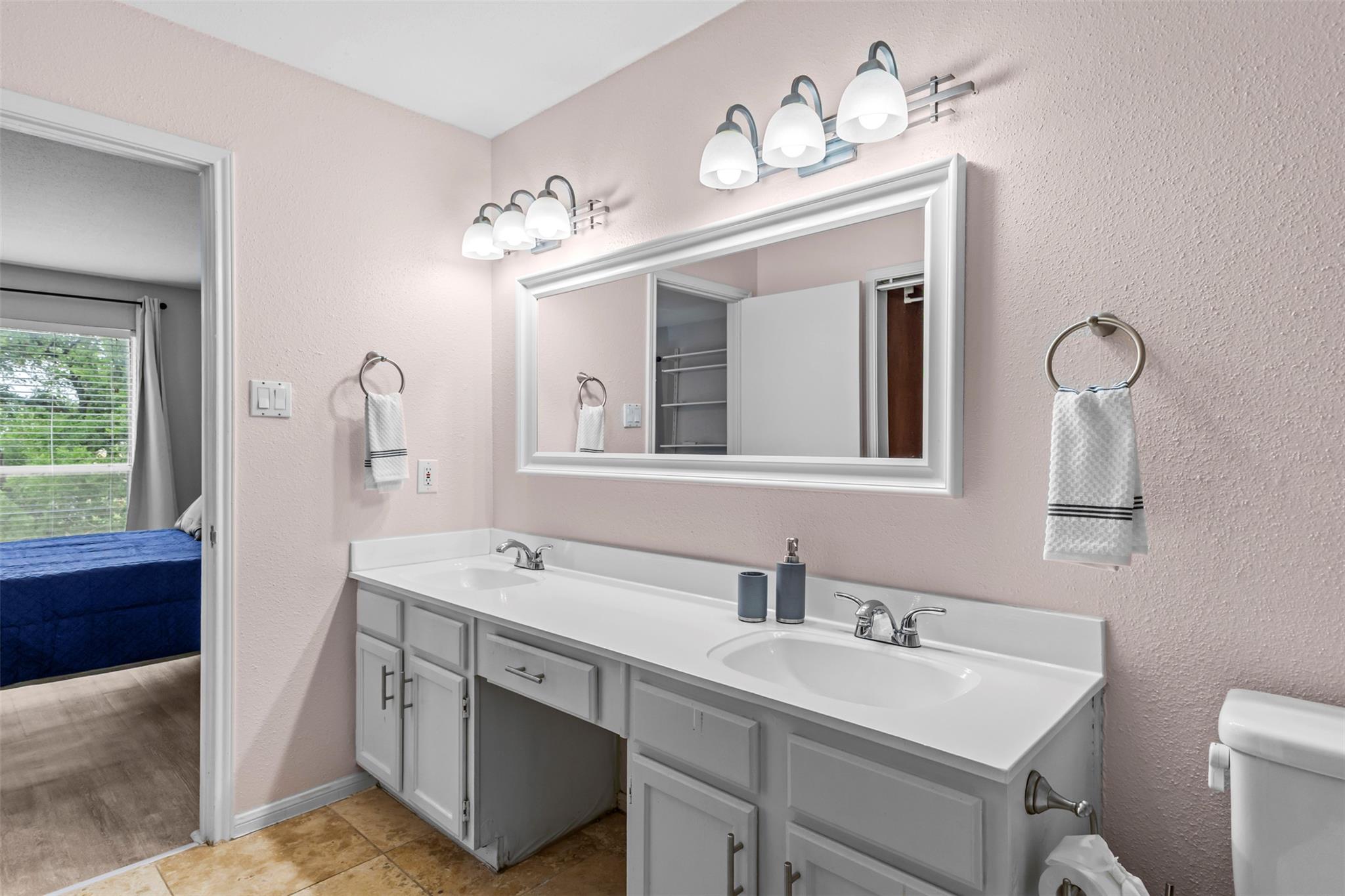 2450 Wickersham Lane Austin TX 78741